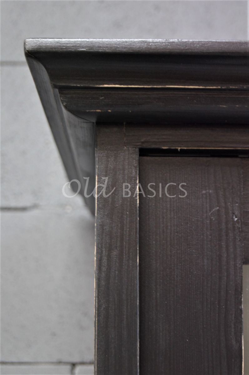 Detail van Universiteitskast, 3 deuren, RAL9005, zwart, materiaal hout